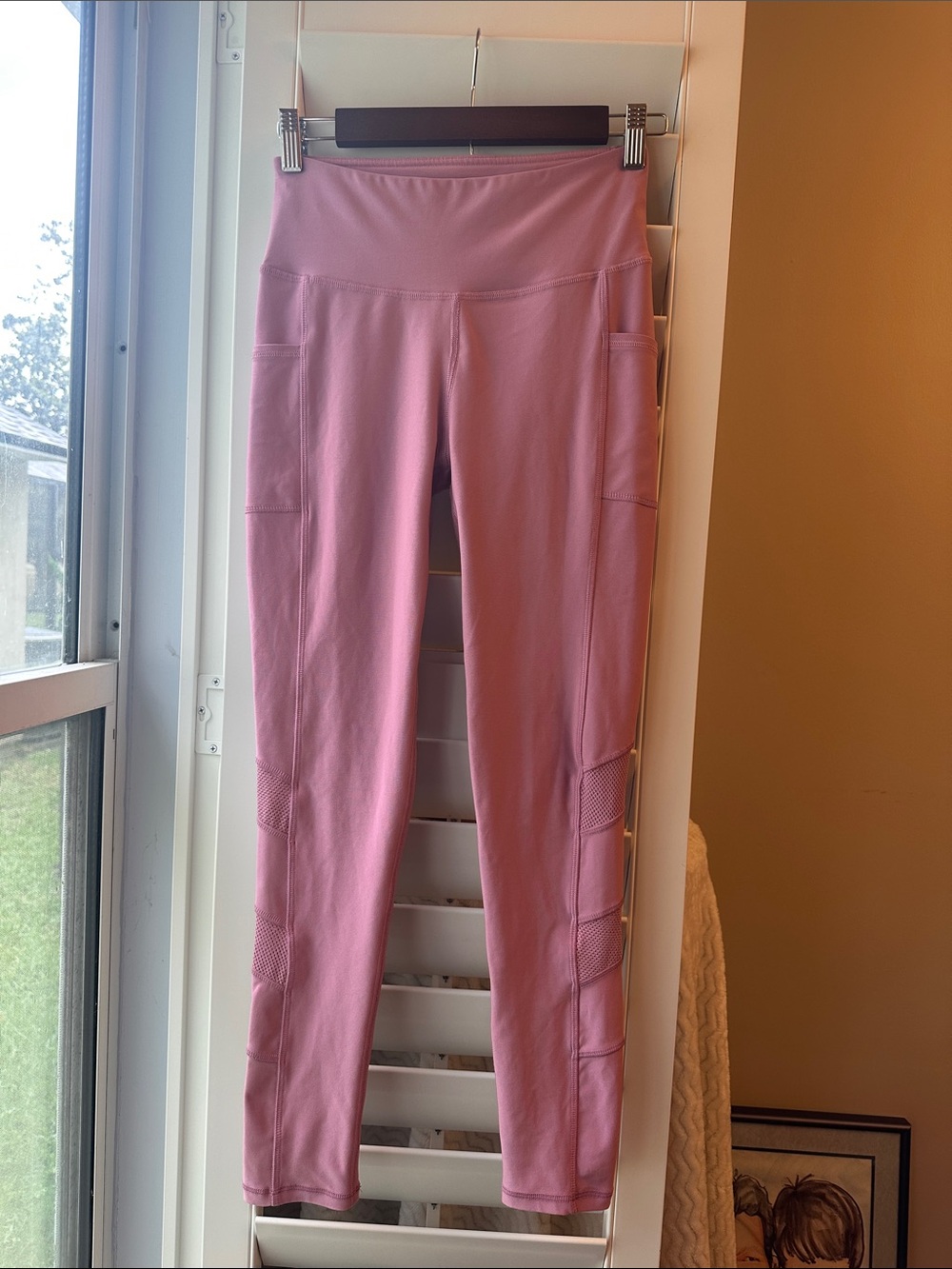 Mauve Pink High-Rise Leggings with Side Pockets